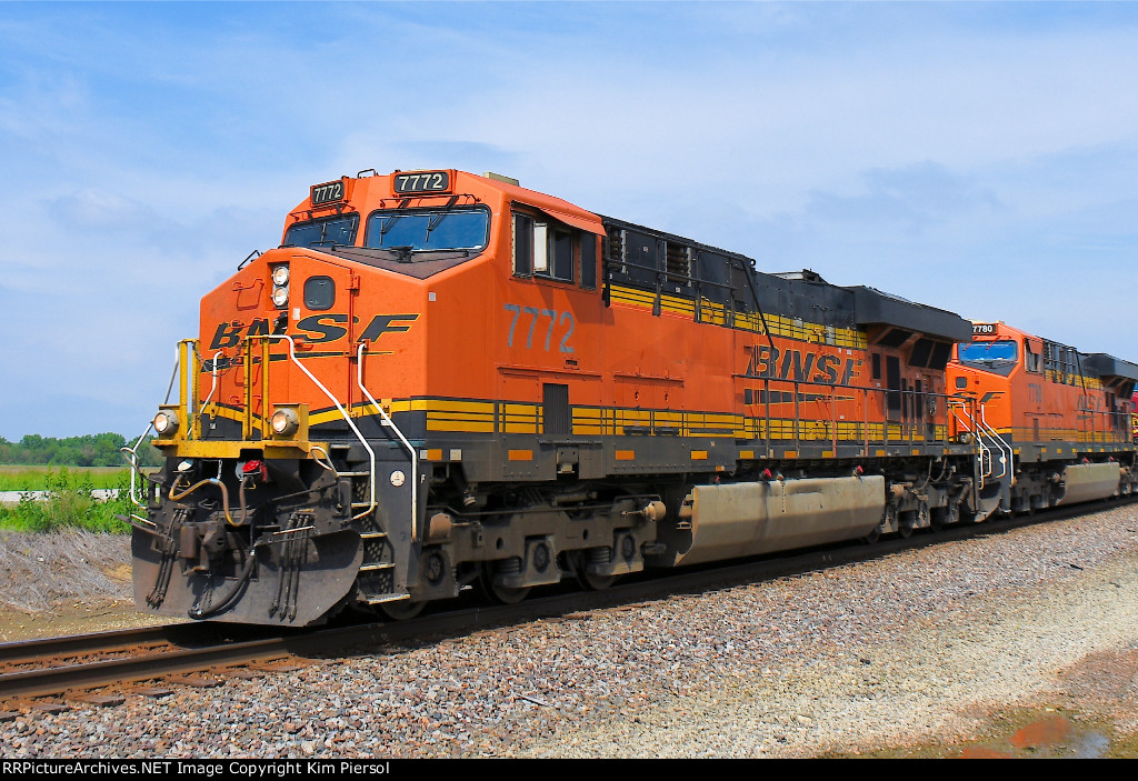 BNSF 7772